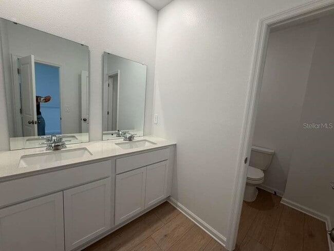 Building Photo - 5195 Loyalty Dr