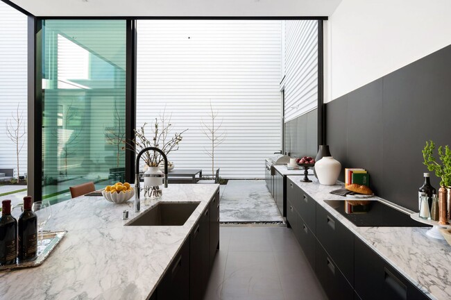 Building Photo - 214 Tucker St