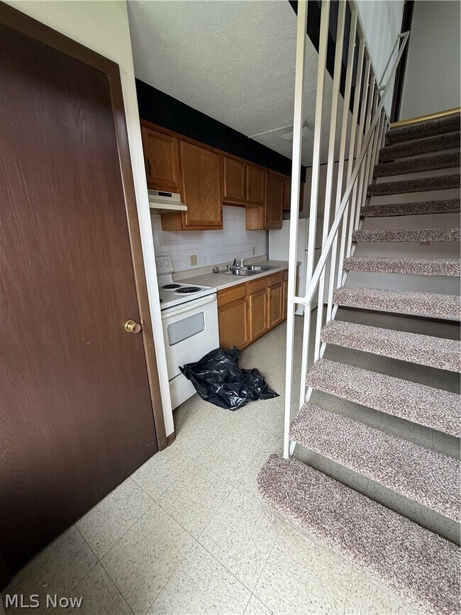 Building Photo - 63 Jody Dr