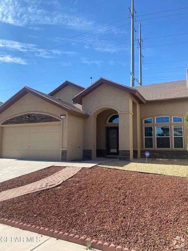 Building Photo - 7732 Maple Landing Court