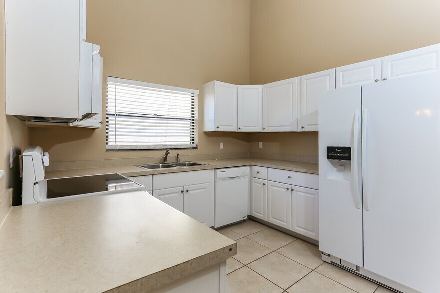 Building Photo - 80 Baytree Cir