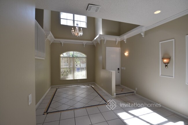 Building Photo - 4891 SW 35th Terrace