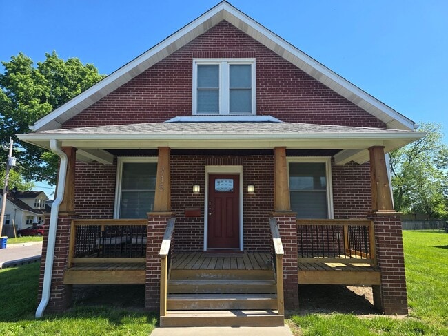 Building Photo - Charming 4BR/2.5BA Home in Historic Washington, MO - Walk to the Riverfront!