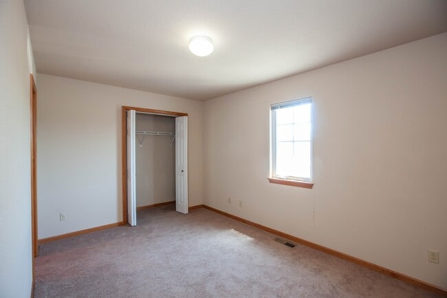Building Photo - 3D Tour Available - Quick Access to Fort Riley + Community Pool + Washer & Dryer + Lawn Care incl...