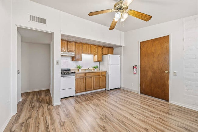 Building Photo - 4315 N Flowing Wells Rd