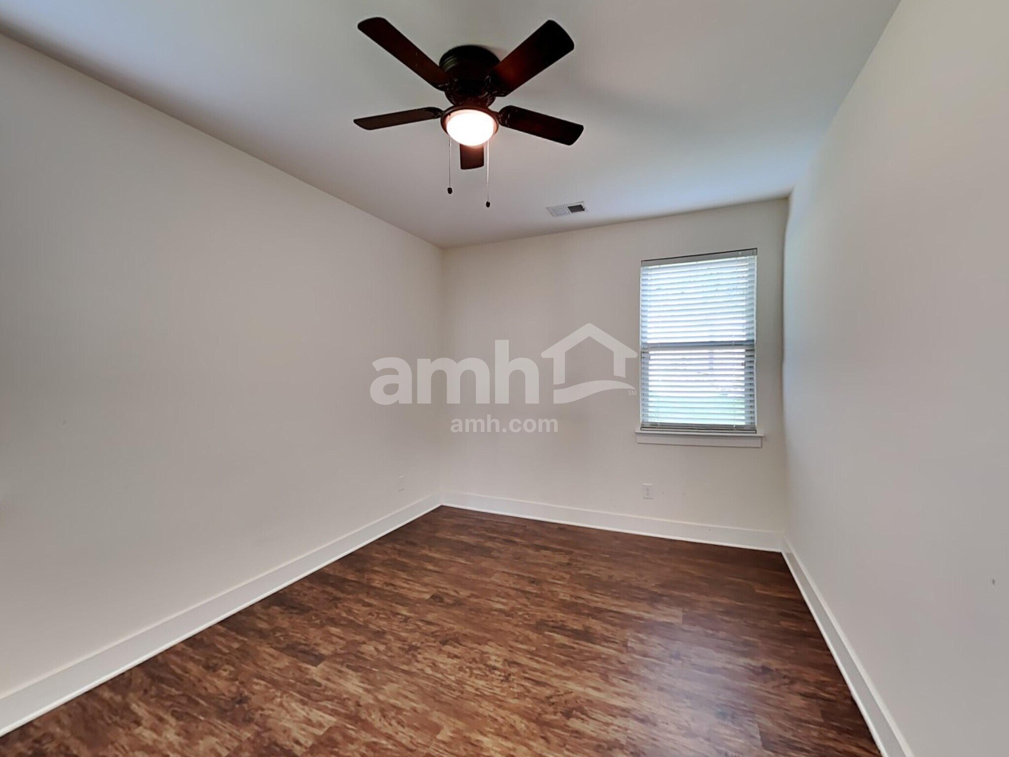 Building Photo - 1065 Adams Haven Bend