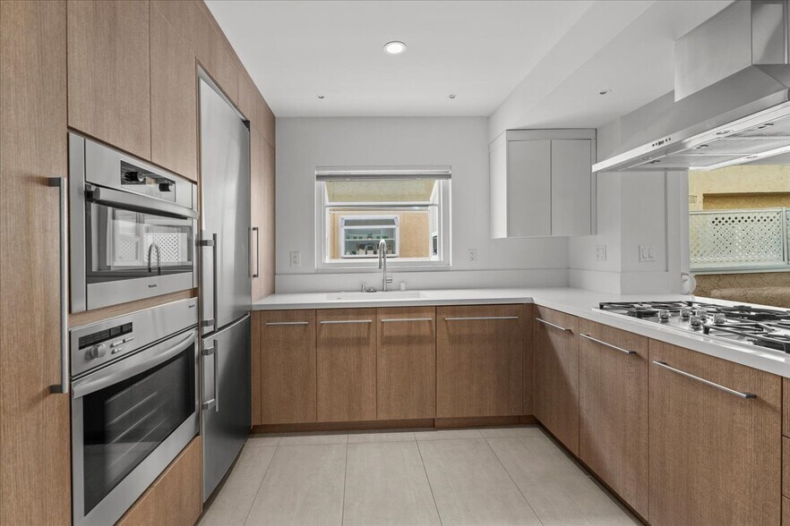 Building Photo - 1238 18th St
