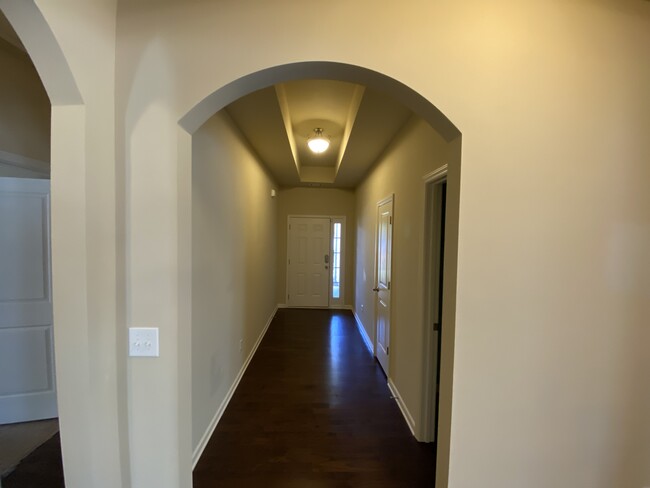Building Photo - 22 Misty Oak Ln