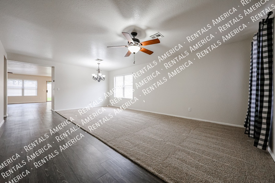 Building Photo - 8554 E Meseto Ave