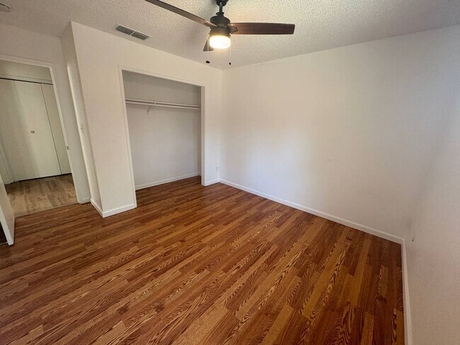 Building Photo - 4724 W Ashlan Ave