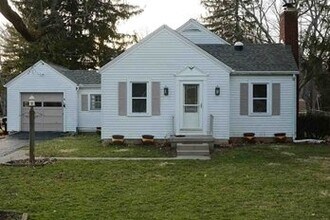 Building Photo - 1683 N Longview St