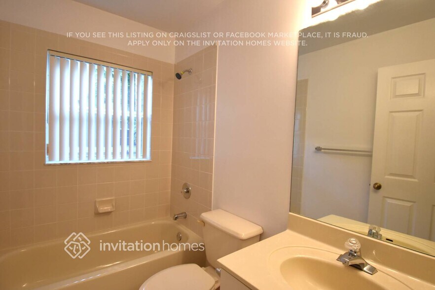 Building Photo - 15290 SW 51st St