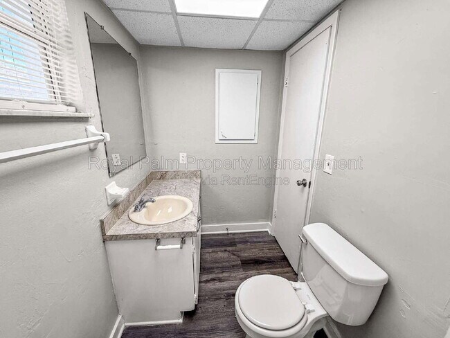 Building Photo - 3744 Estelle Ave