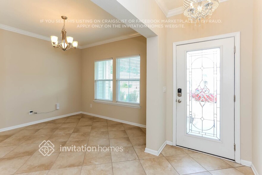 Building Photo - 12466 Itani Wy