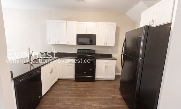 Building Photo - 853 Langston Trace