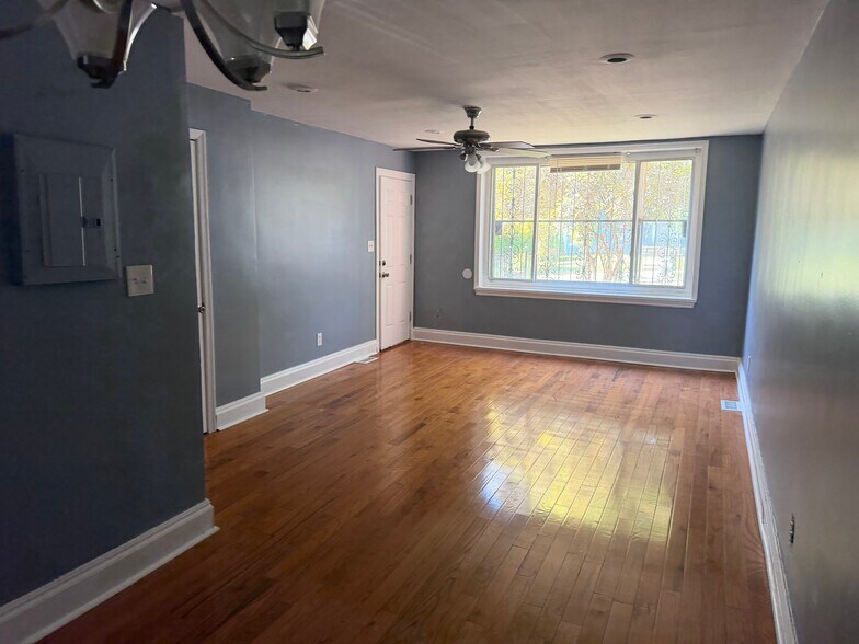 Building Photo - 59 Galveston Pl SW