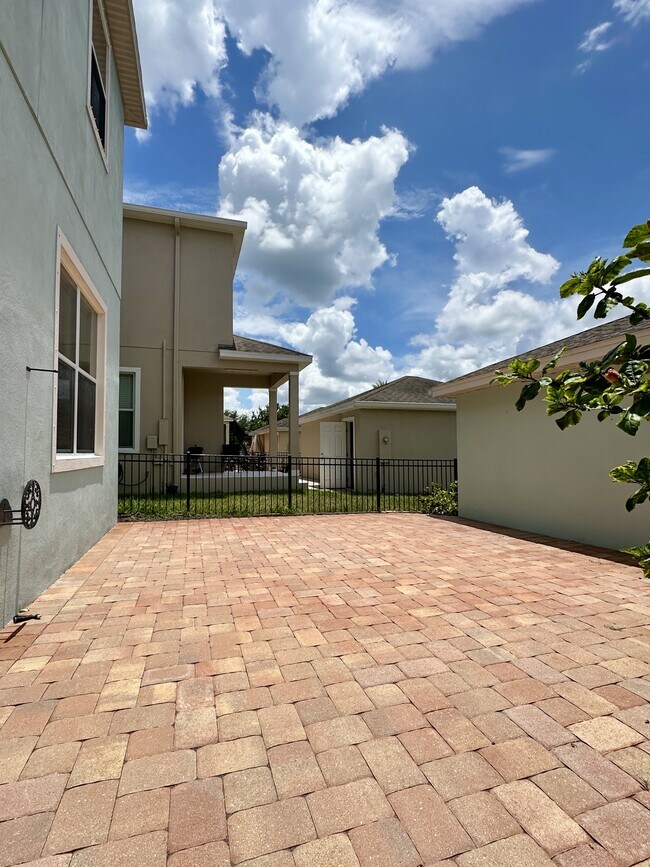 Building Photo - 6157 Castleton Hollow Rd