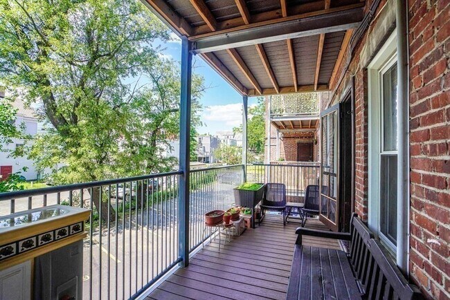 Building Photo - 8 Radcliffe Rd