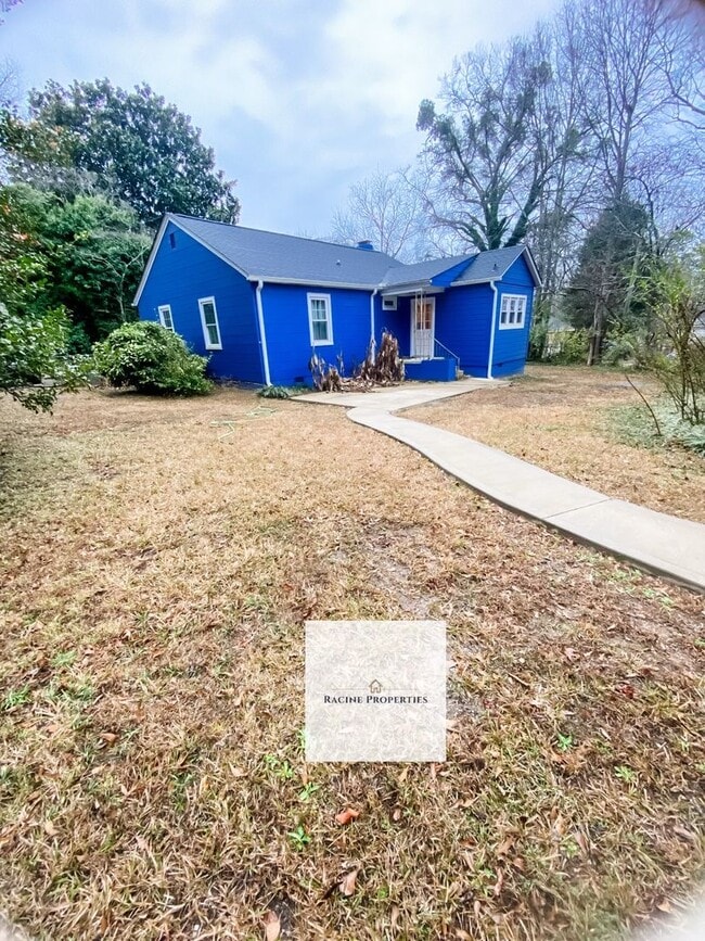 Building Photo - Newly Renovated Home in Taylors, SC!