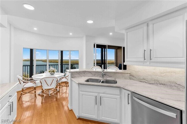 Building Photo - 4141 Bay Beach Ln