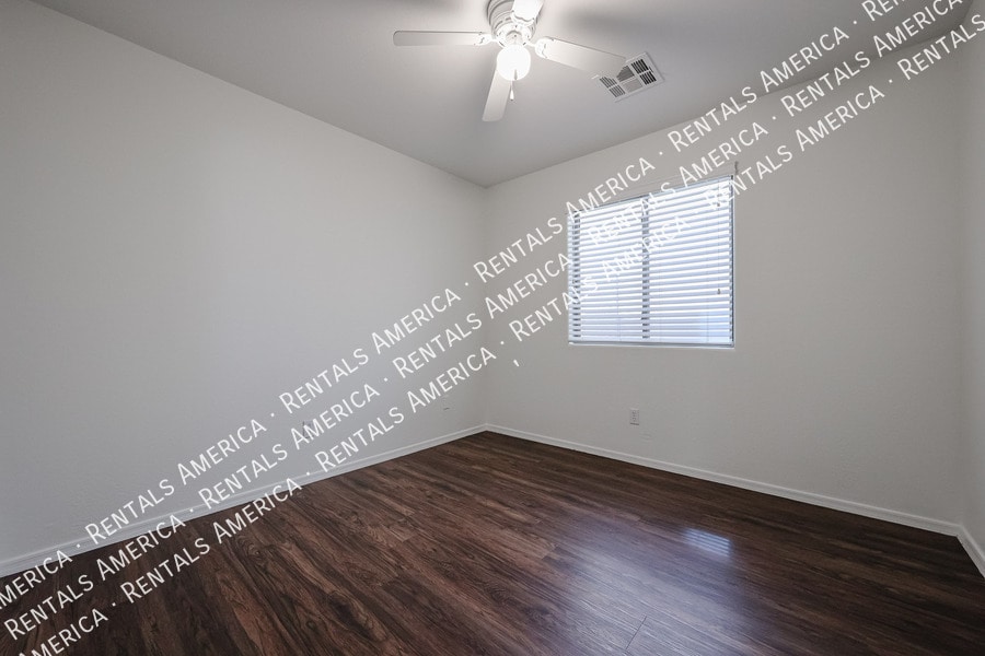 Building Photo - 29120 N Yellow Bee Dr