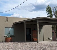 Building Photo - 4105 N Montezuma Ave