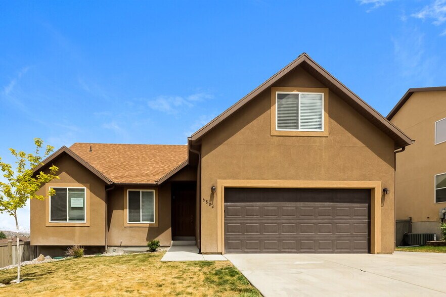 Primary Photo - 6824 Yakima Way