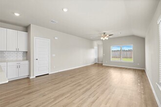 Building Photo - 166 Sterling River Ln