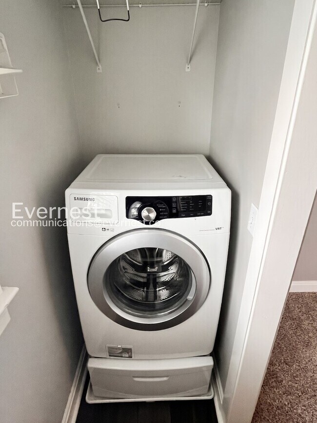 Building Photo - 109 Mayfair Rd