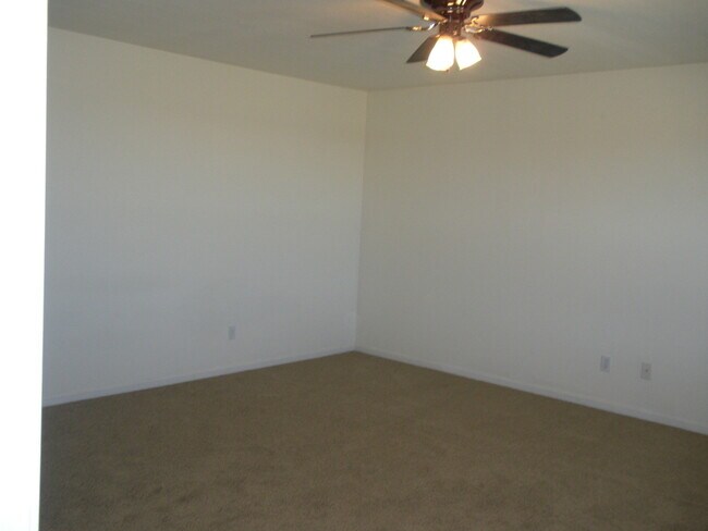 Building Photo - 3518-3520-3520 Prescott Dr