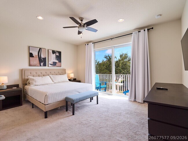 Building Photo - 1080 Community Dr