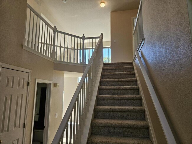 Building Photo - 3653 Sunflower Cir
