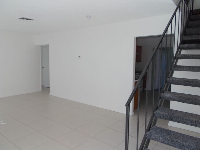 Building Photo - Charming 2-Story 3 Bedroom Townhome