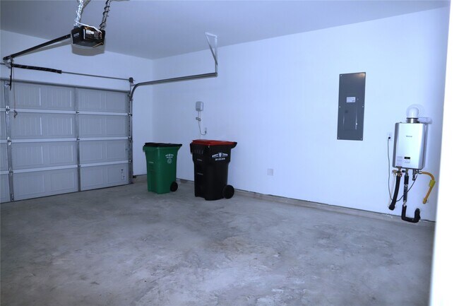 Building Photo - 1216 Gable Breeze Dr
