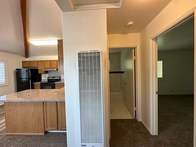 Building Photo - Top Floor of Benicia Duplex