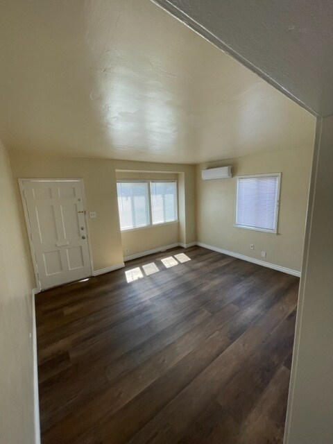 Unit 12595 Living Room - 12591 Cometa Ave