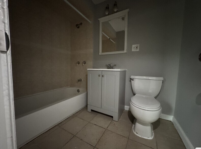 Unit 2 - 56 Gardner Ave