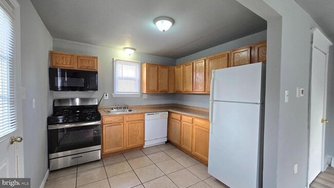 Building Photo - 2105 Hunter St