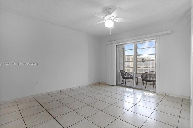 Building Photo - 2790 NE 201st Terrace