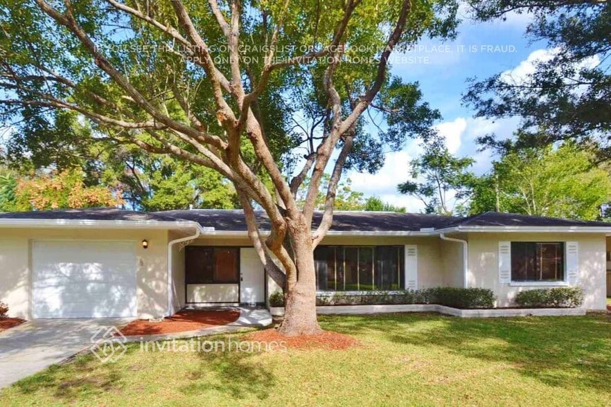 Primary Photo - 16 Southwind Dr