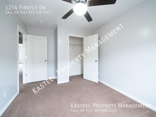 Building Photo - 1254 Firefly Dr