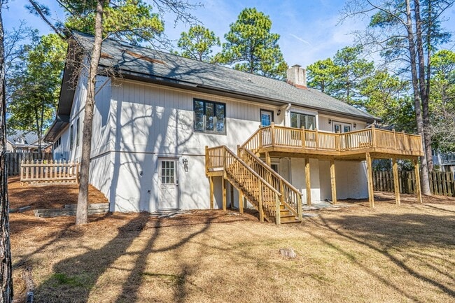 Building Photo - 980 Monticello Dr