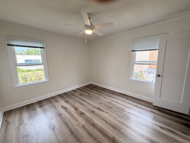 Building Photo - 7307 S Halldale Ave