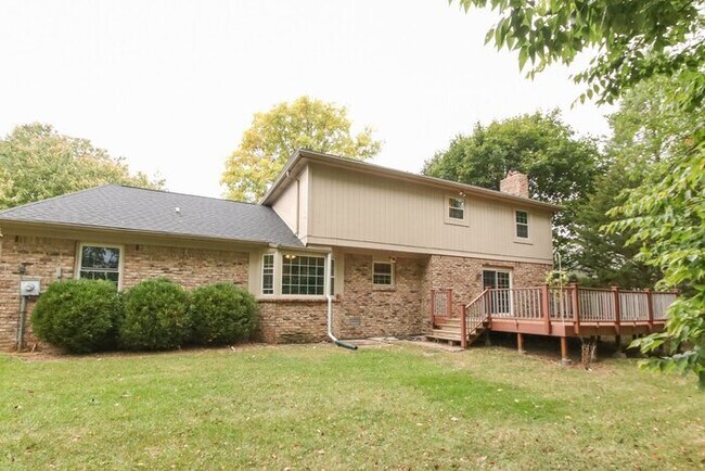 Building Photo - 4 Bedroom Carmel Home!