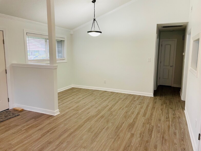 Building Photo - 143 QUARTERDECK