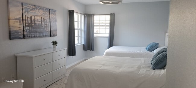 Building Photo - 5620 Sherborn Dr