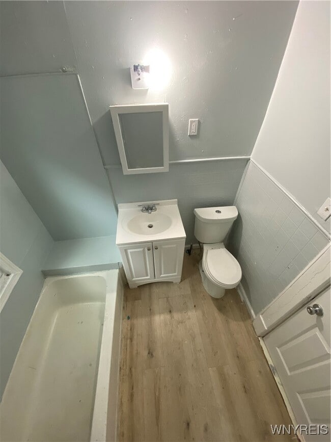 Building Photo - 95 Westminster Ave