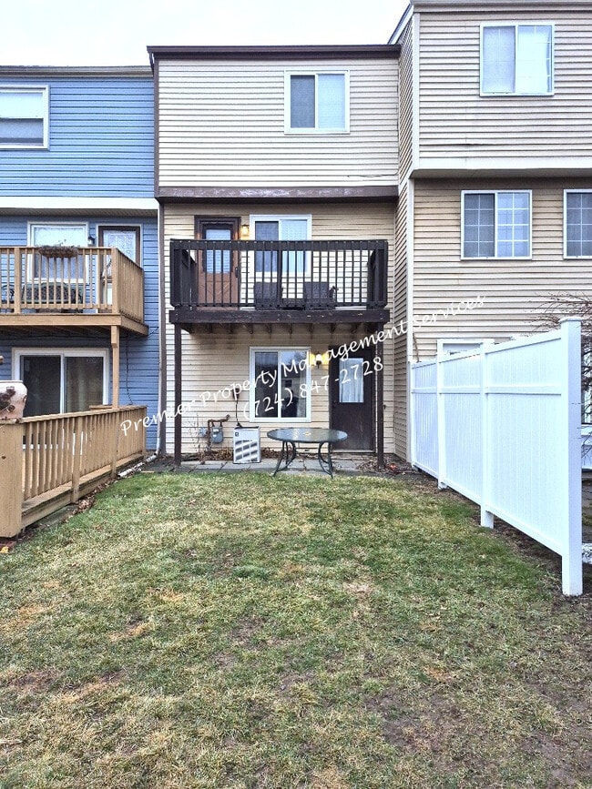 Building Photo - 7809 Lafayette Square