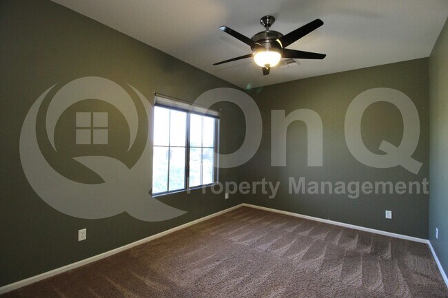 Building Photo - 28978 N 70th Dr