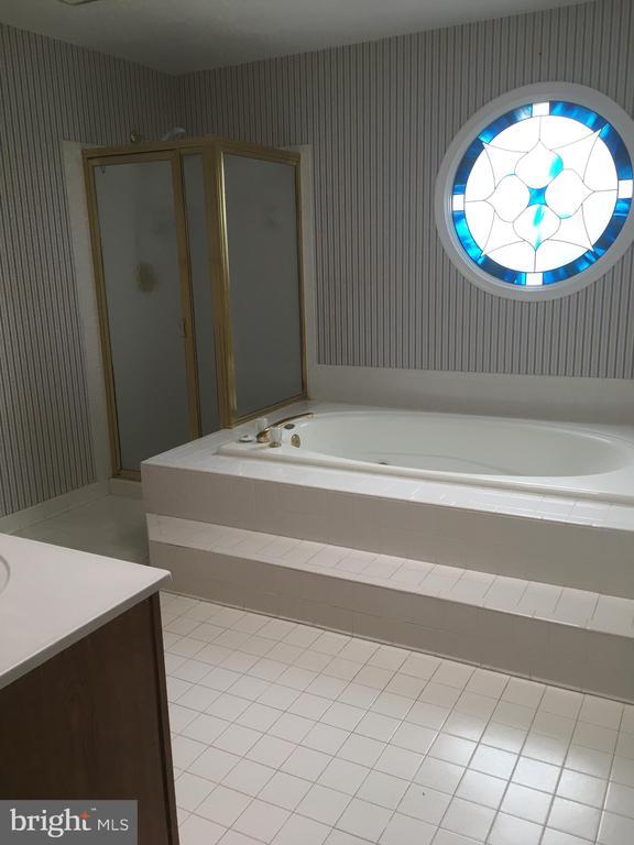 Building Photo - 5430 Ashleigh Rd